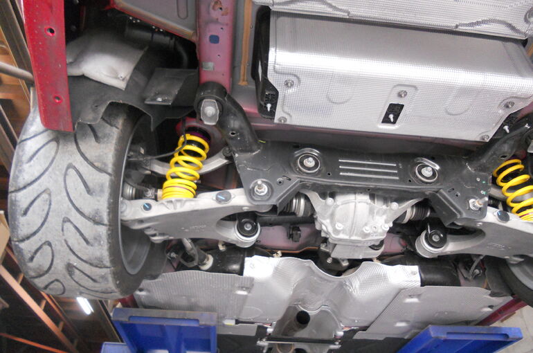 相模原市 アルファロメオ修理専門店 ジュリア マフラー交換 車検整備 板金塗装 相模原の鈑金修理会社 Only Oneが運営しているブログです